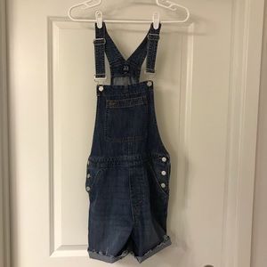 Gap overalls with pockets